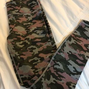 NWT Fabletics Camouflage Leggings